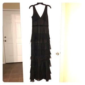 Bebe Dentell Feather Long Layer Dress Sz 6 Black